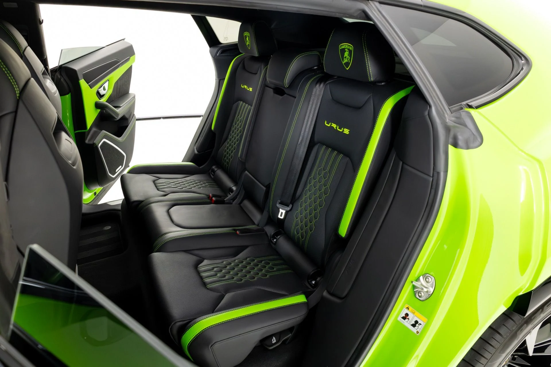 mph043_2785748105_Used_2023_Lamborghini_Urus_S_1769555052_8145703e35