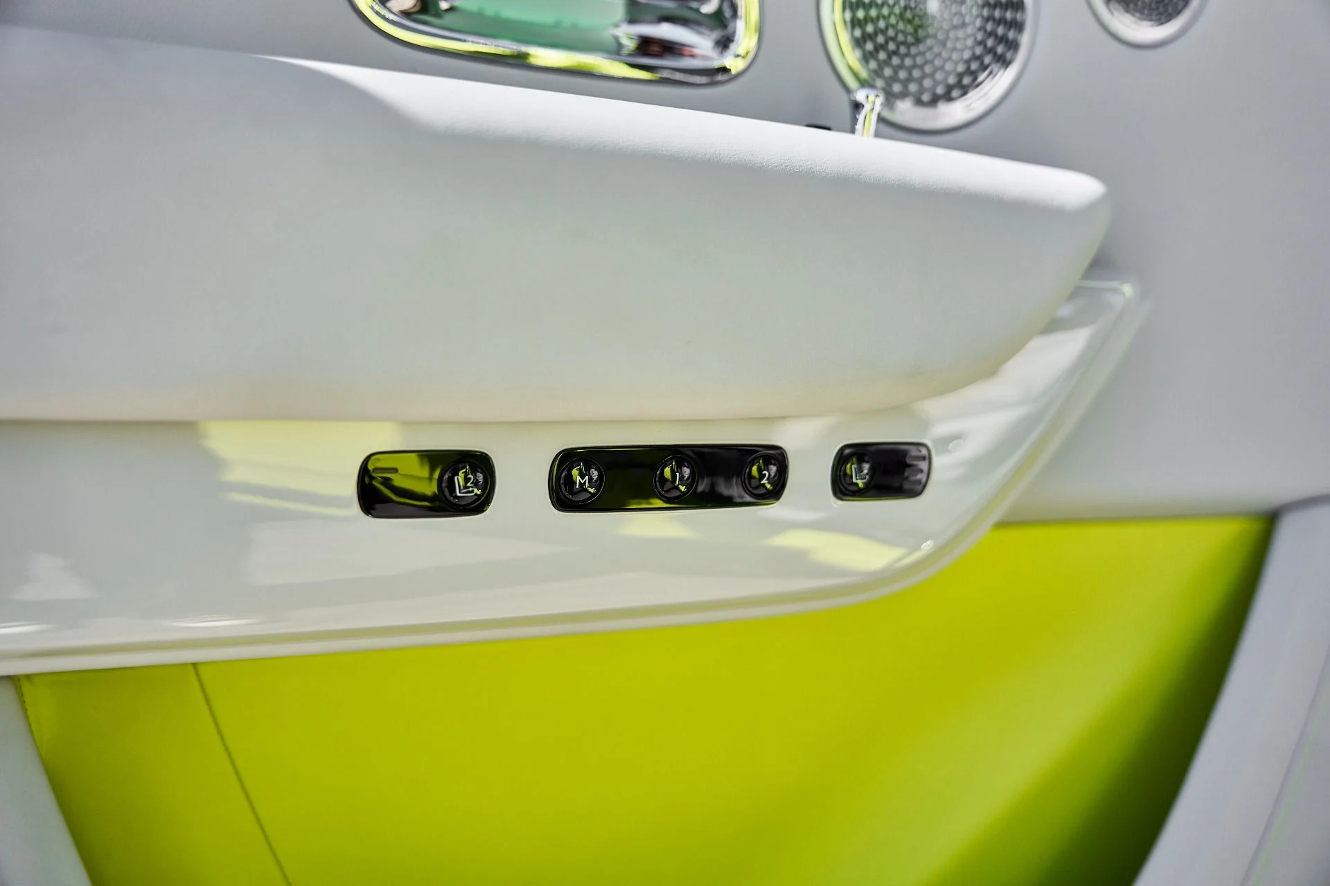 mph043_2794882208_Used_2024_Rolls_Royce_Cullinan_Base_1773162620_f027d8d3d2