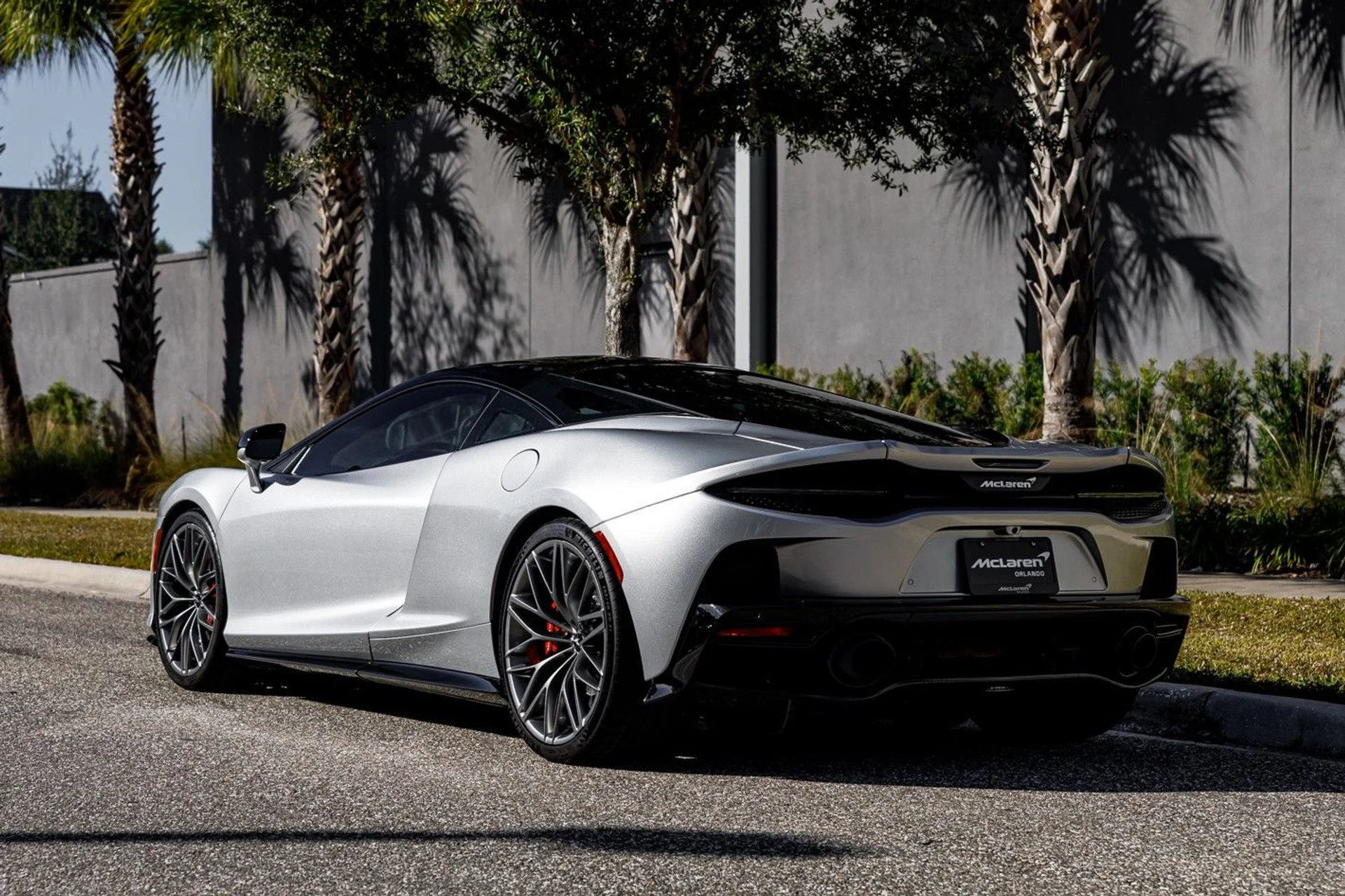 mph043_2800522225_632_p44_l_68d2dc08e9