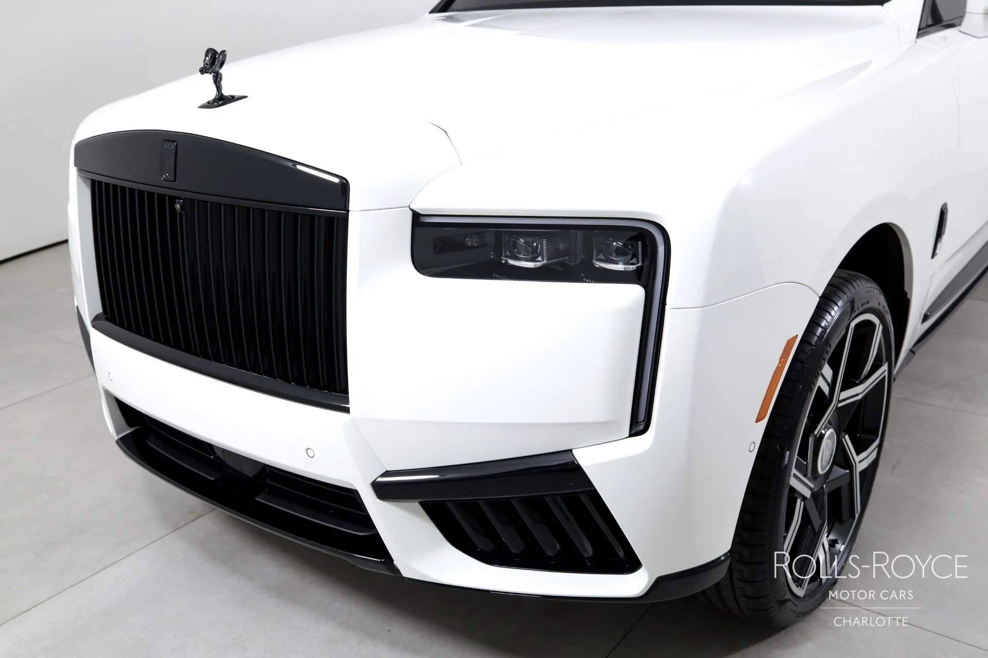 mph043_2814896271_Used_2026_Rolls_Royce_Cullinan_1774985933_bb5f008559
