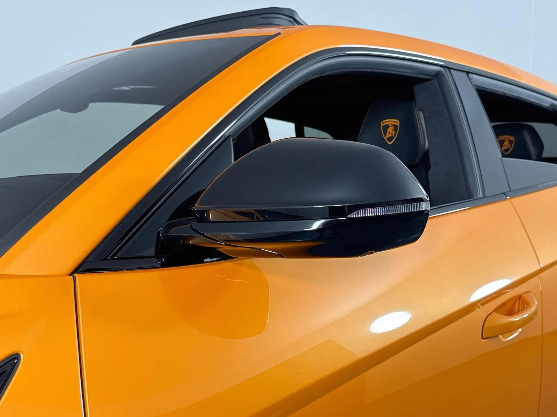 mph043_2817998590_Used_2022_Lamborghini_Urus_1790289783_c04d348f23