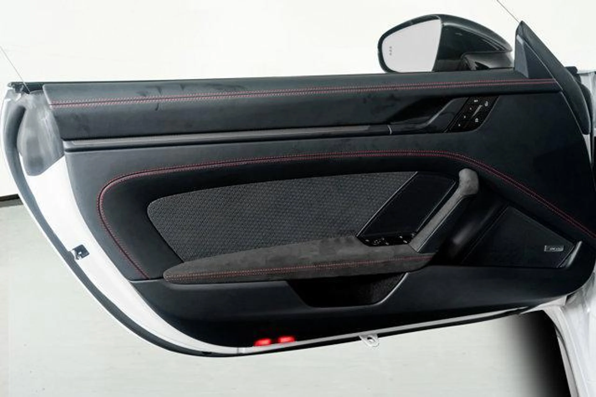 mph043_286657206_v_N_Bk_V0_I9c_B1q_Bc58y_T_Oeo_YJ_98mo_3f714b39bb