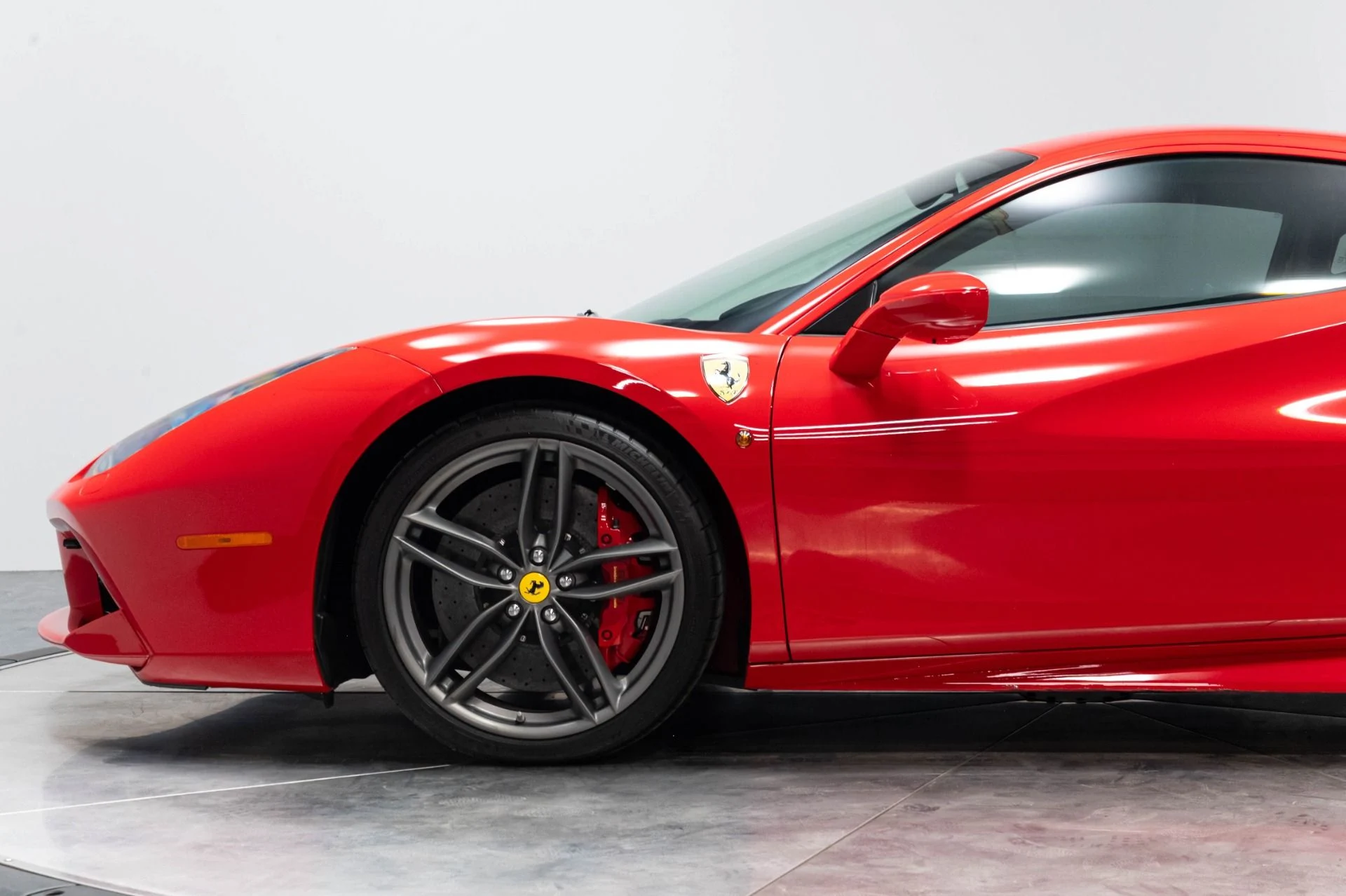 mph043_286951052_Used_2018_Ferrari_488_GTB_1785189078_8acfbcbe4e