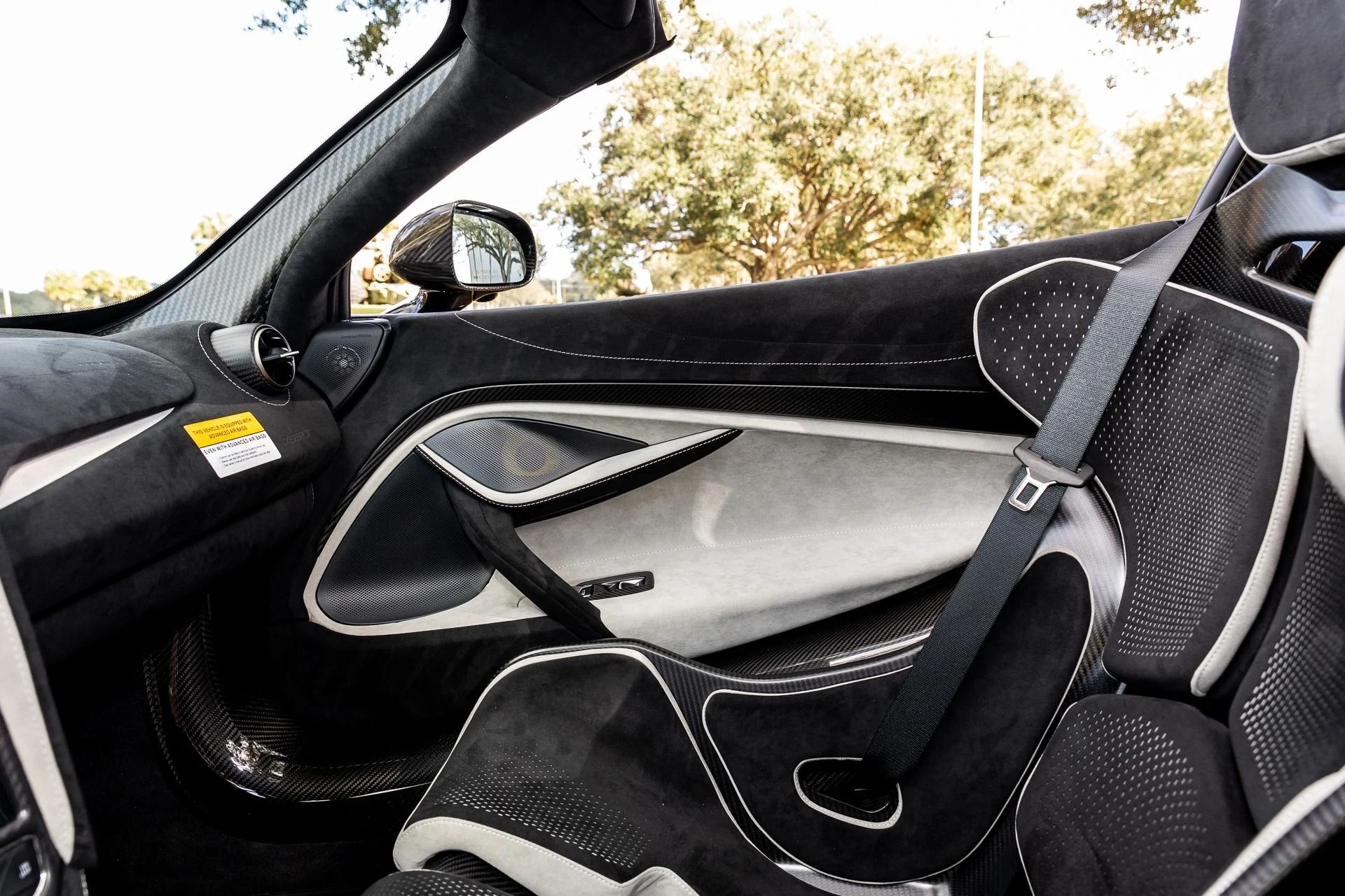 mph043_288642631_306_p44_l_f951f36a94