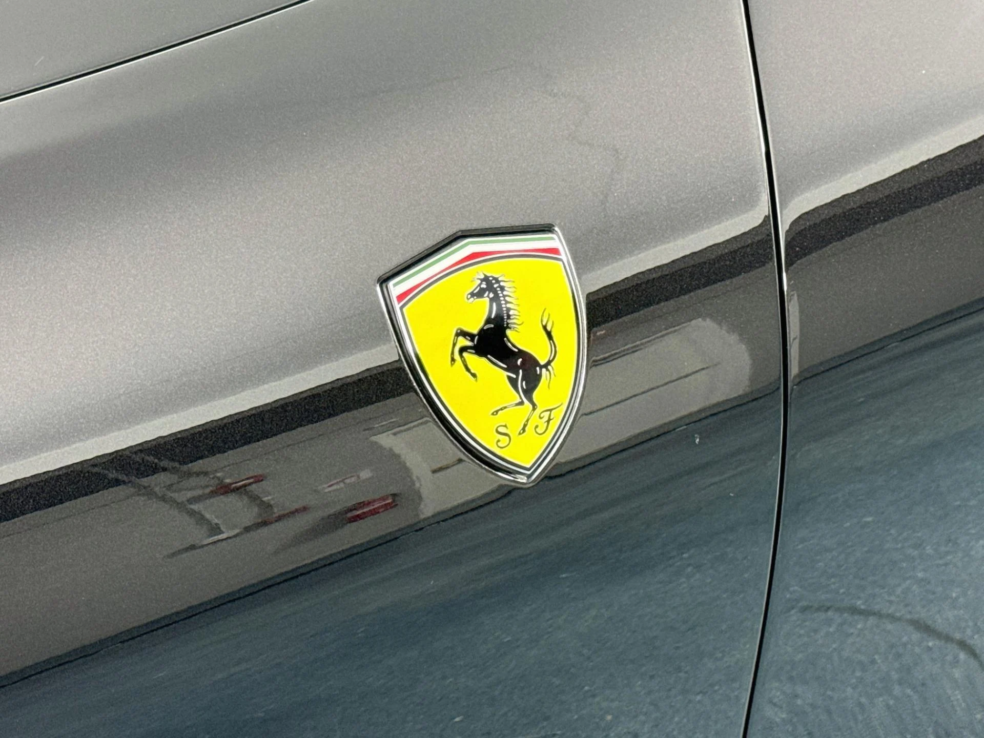 mph043_2887628881_Used_2022_Ferrari_Roma_1785965321_88976c6744
