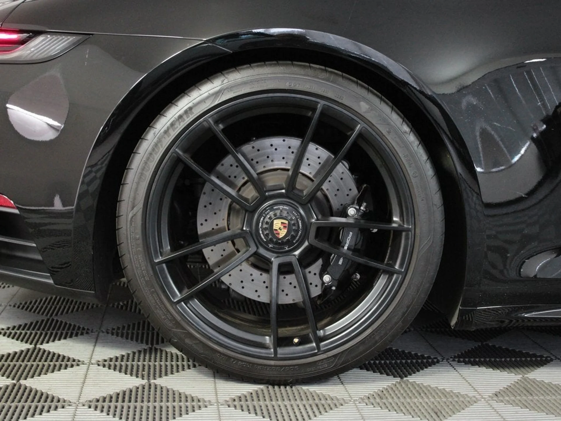 mph043_2891881821_44_aa98c2196f