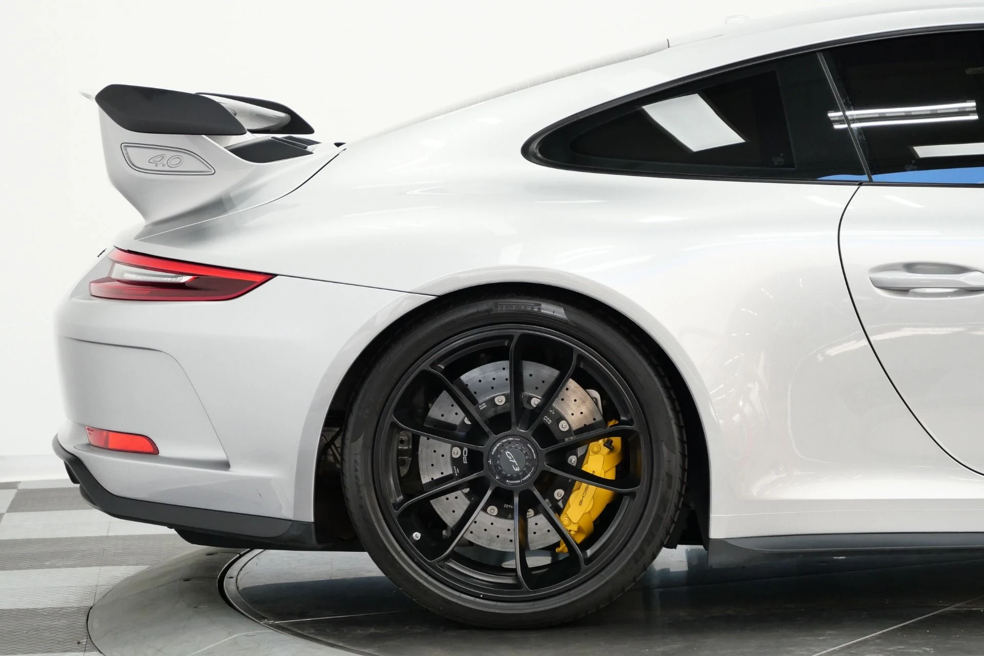 mph043_2892309893_Used_2018_Porsche_911_GT_3_6_Speed_Manual_Carbon_Buckets_Carbon_Brakes_1787849998_33b5032b1c