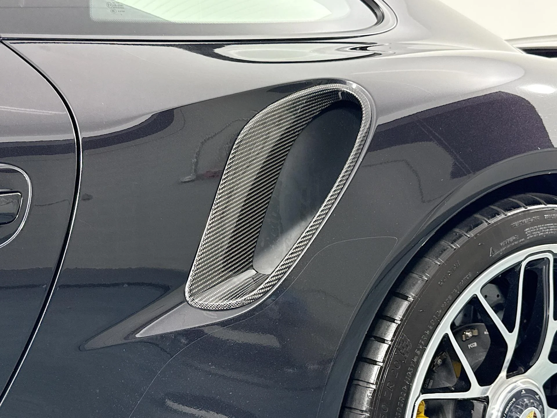 mph043_2906219128_Used_2014_Porsche_911_Turbo_S_1785187773_0ddbad4278