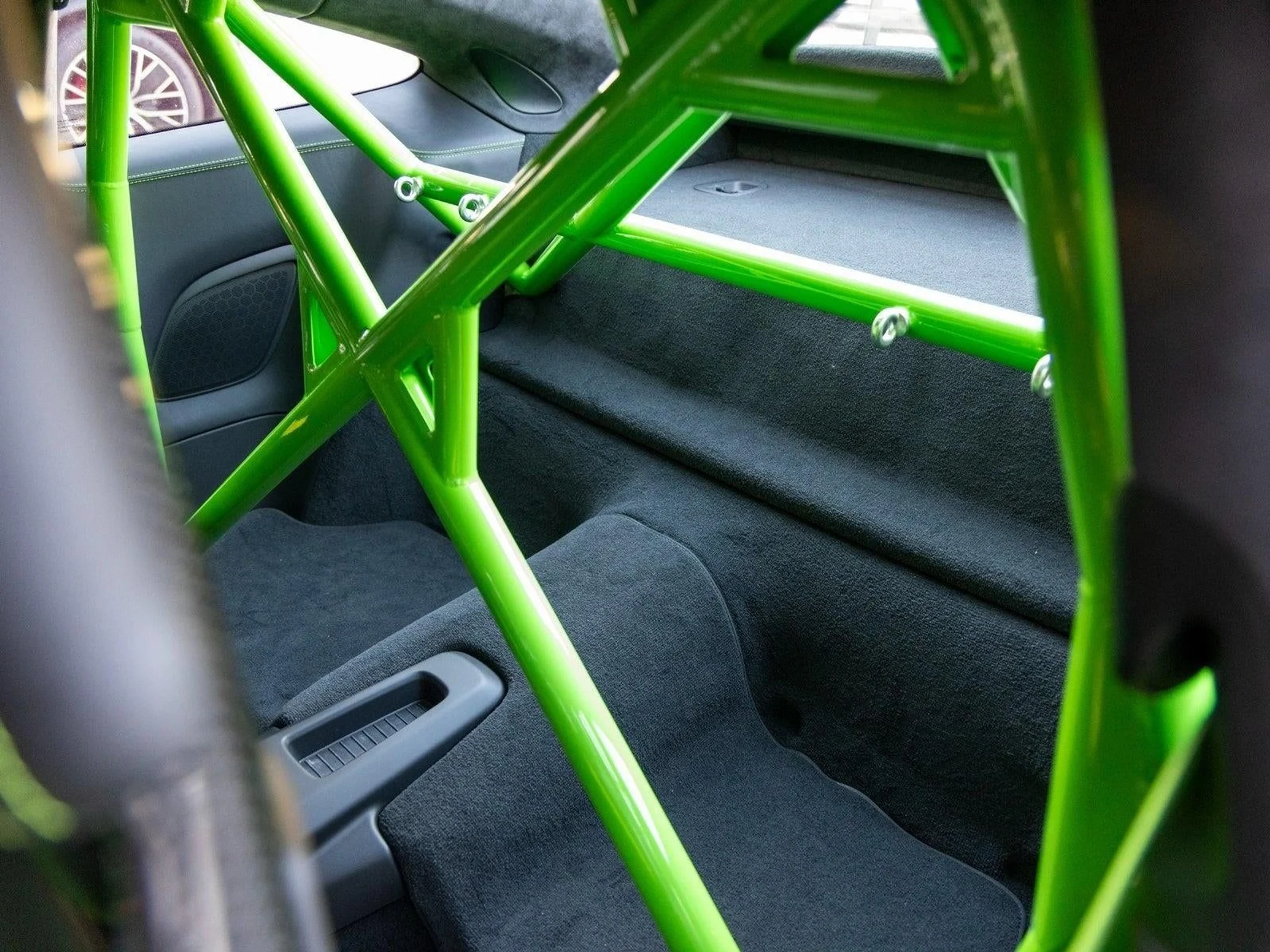 mph043_291470717_44_9e9fb6e940