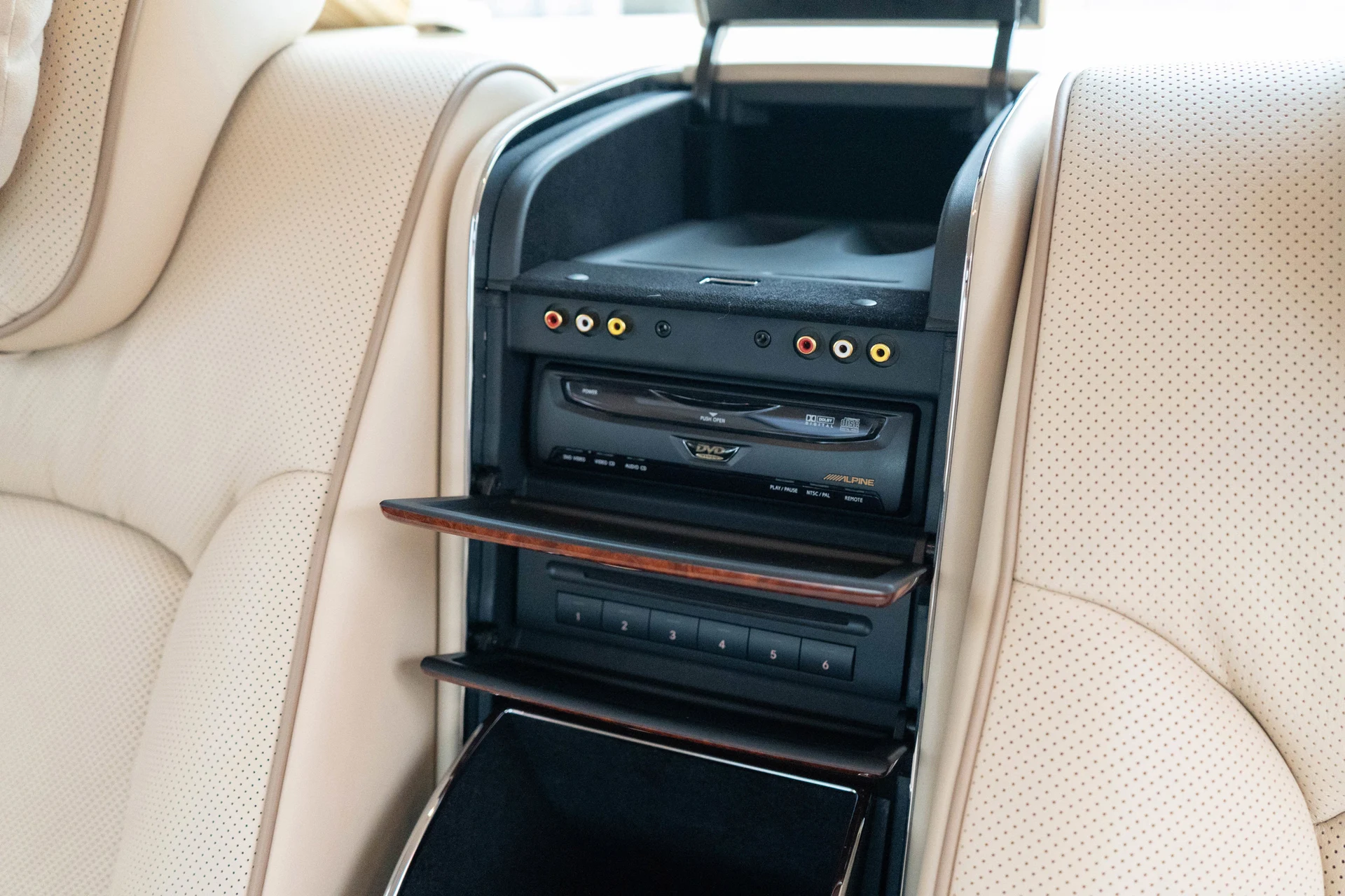 mph043_2925252588_44_1a18b5e7df