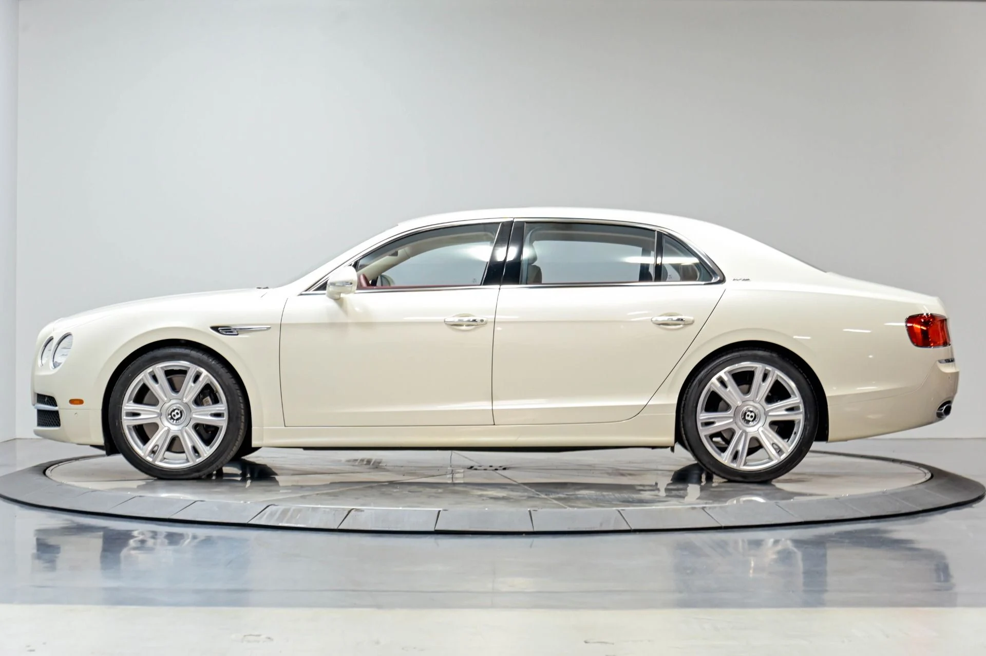 mph043_2932634111_Used_2016_Bentley_Flying_Spur_W12_1781281037_7071810195