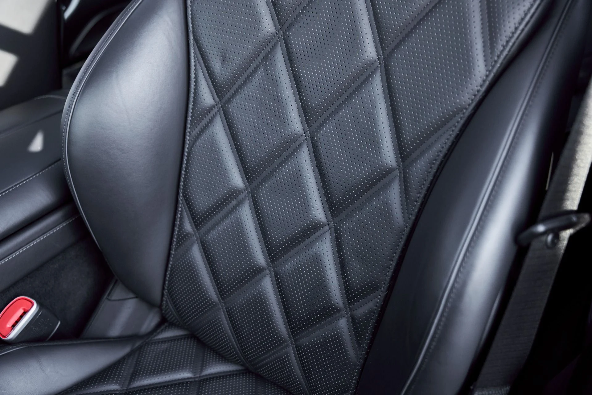 mph043_293352962_Used_2023_Mercedes_Benz_S_Class_Maybach_S_680_1769804027_4e67f551a8