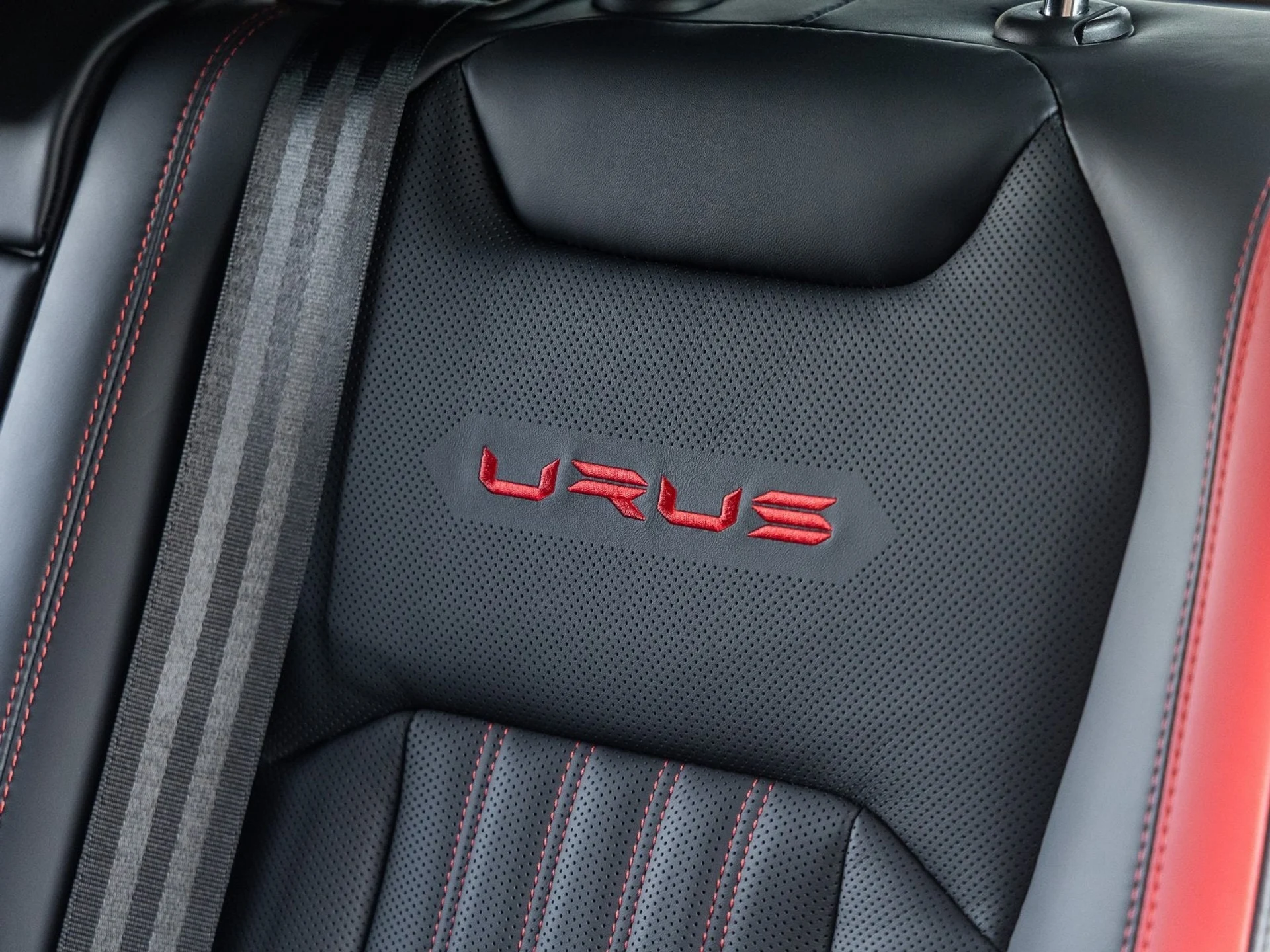 mph043_2934501032_44_0111a9de57