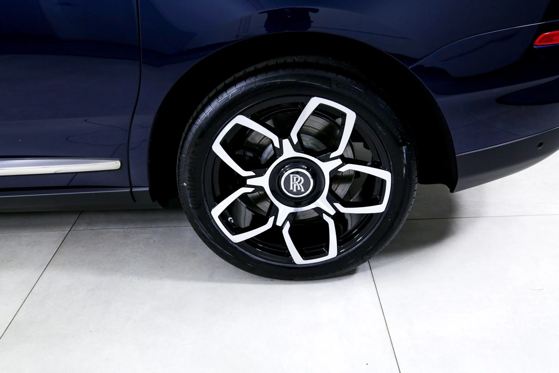 mph043_2935986366_Used_2024_Rolls_Royce_Cullinan_1746461806_f9fff79f09