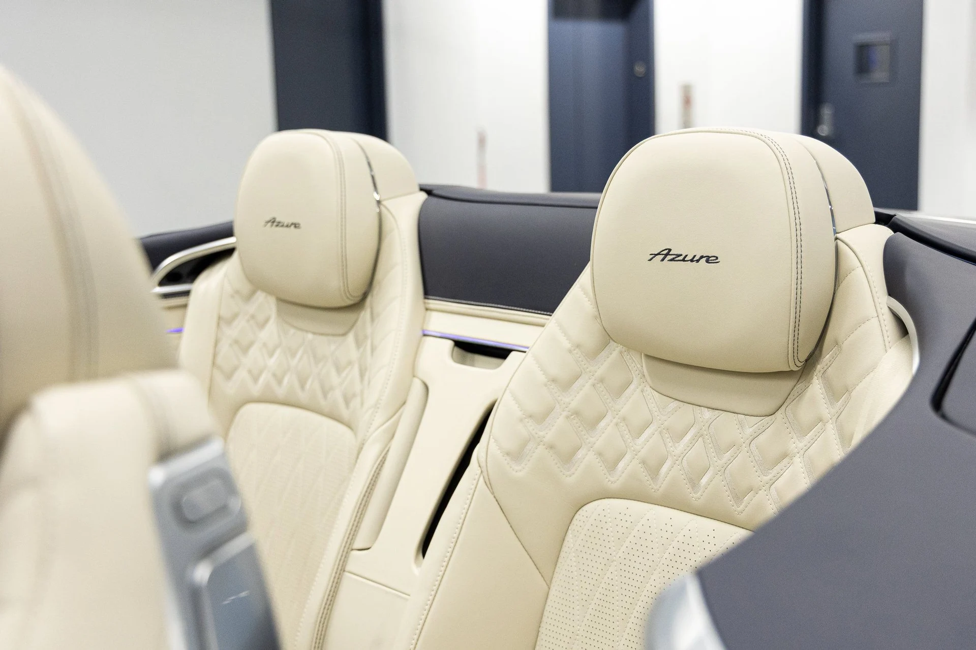 mph043_2948632532_9b06997fd4de74ada985c2ee106cee8cx_15713d11c7