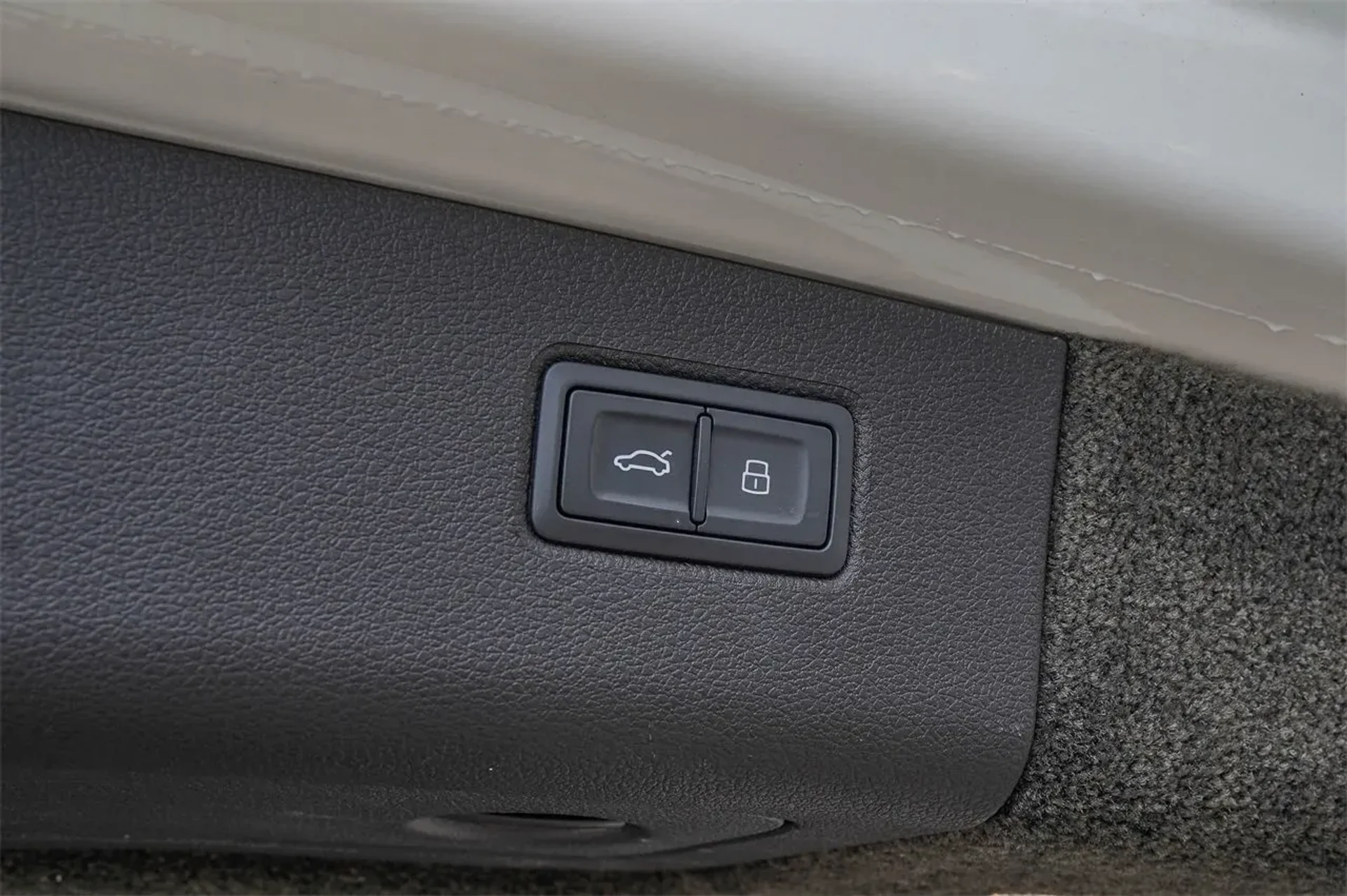 mph043_2953757275_b1e623dffd2c4b638dffa3d75061edd5_a87b181f9e