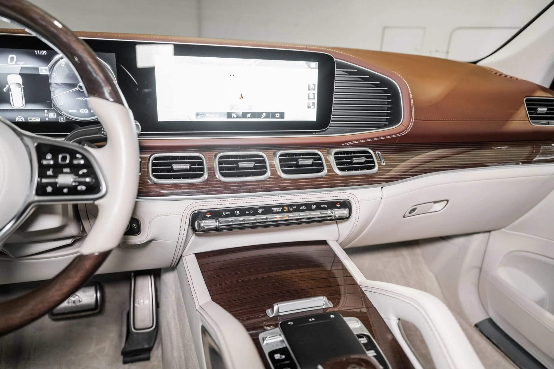 mph043_2956567539_Used_2022_Mercedes_Benz_GLS_Maybach_GLS_600_1761673303_98c06aa2f2