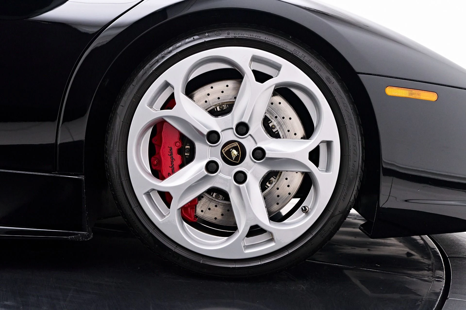 mph043_2956567877_Used_2006_Lamborghini_Murcielago_Base_1753322496_576559679d