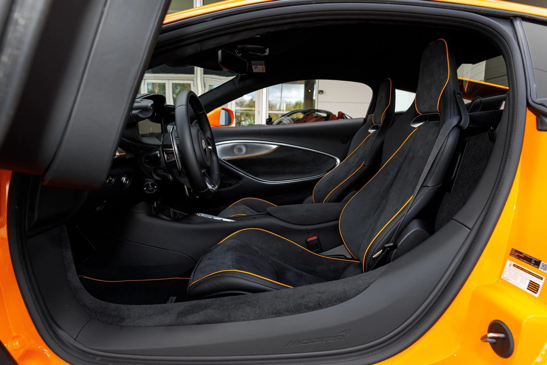 mph043_2974797940_656_p44_l_0d1319bb41