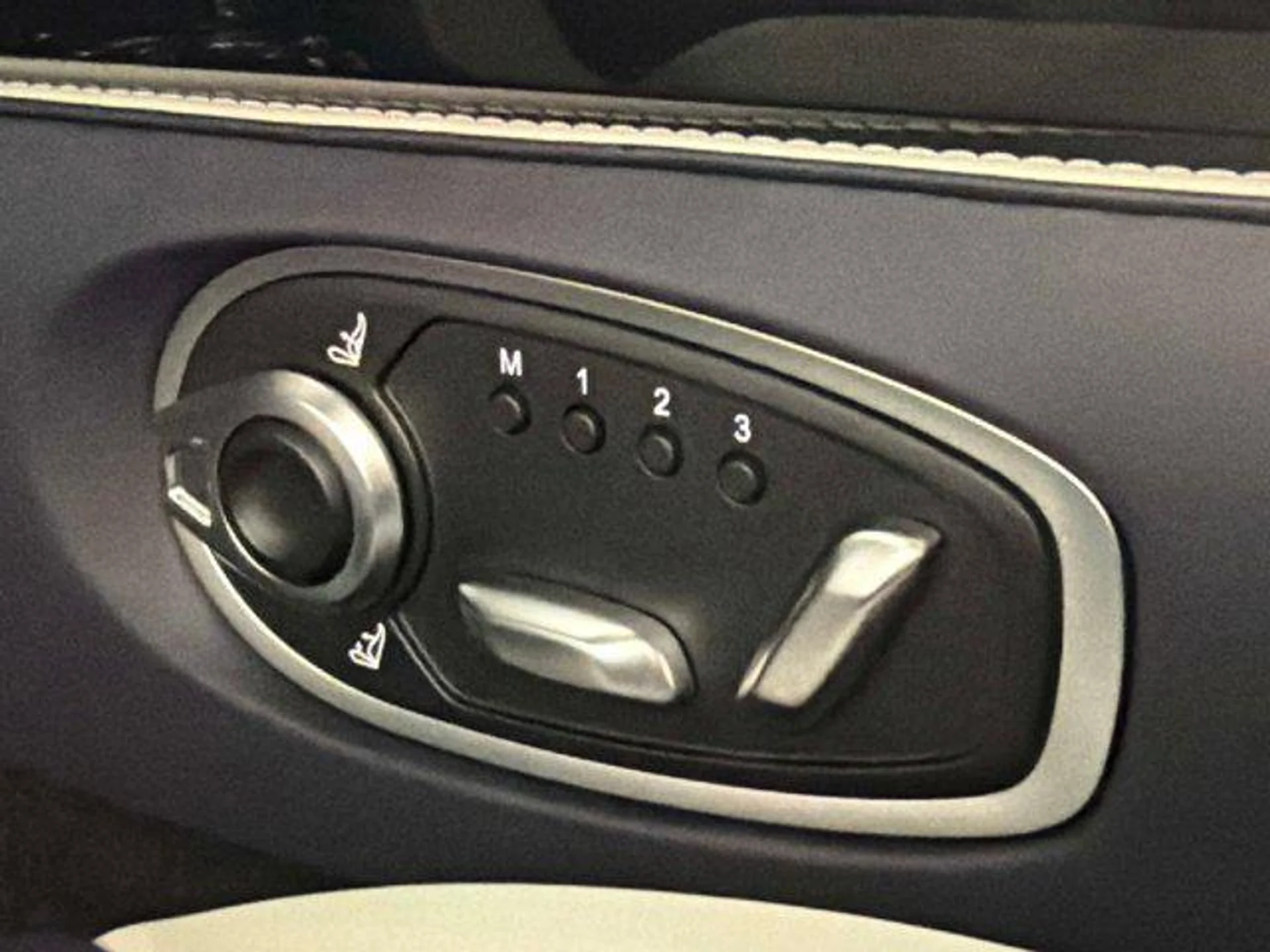 mph043_2977090372_ju_L_Acf6bv_1x_P78a_Hdixr_Z_Mw_W8_5770c08816