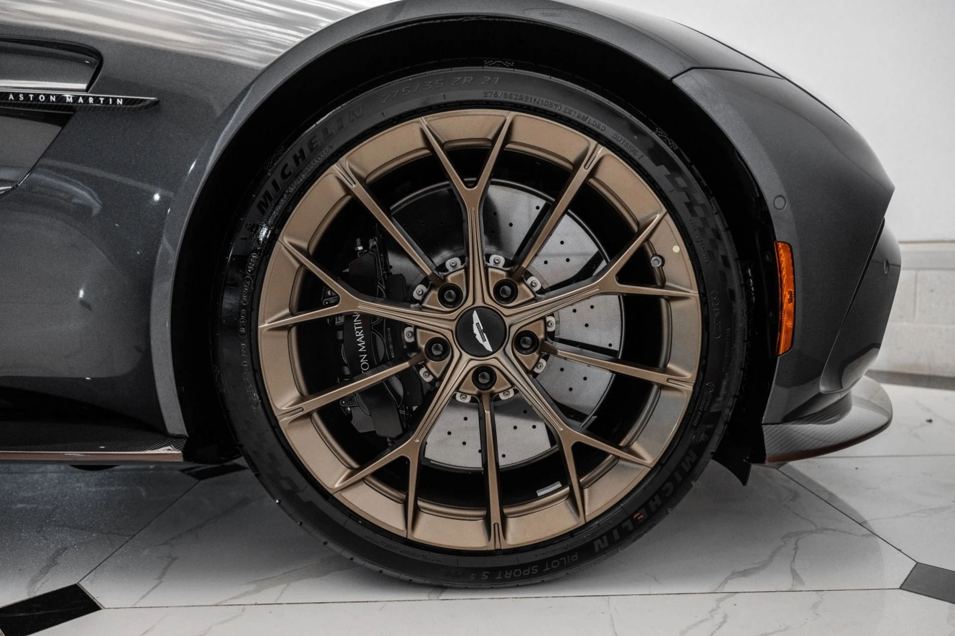 mph043_2977462634_New_2026_ASTON_MARTIN_VANTAGE_1756307805_36d193ad00
