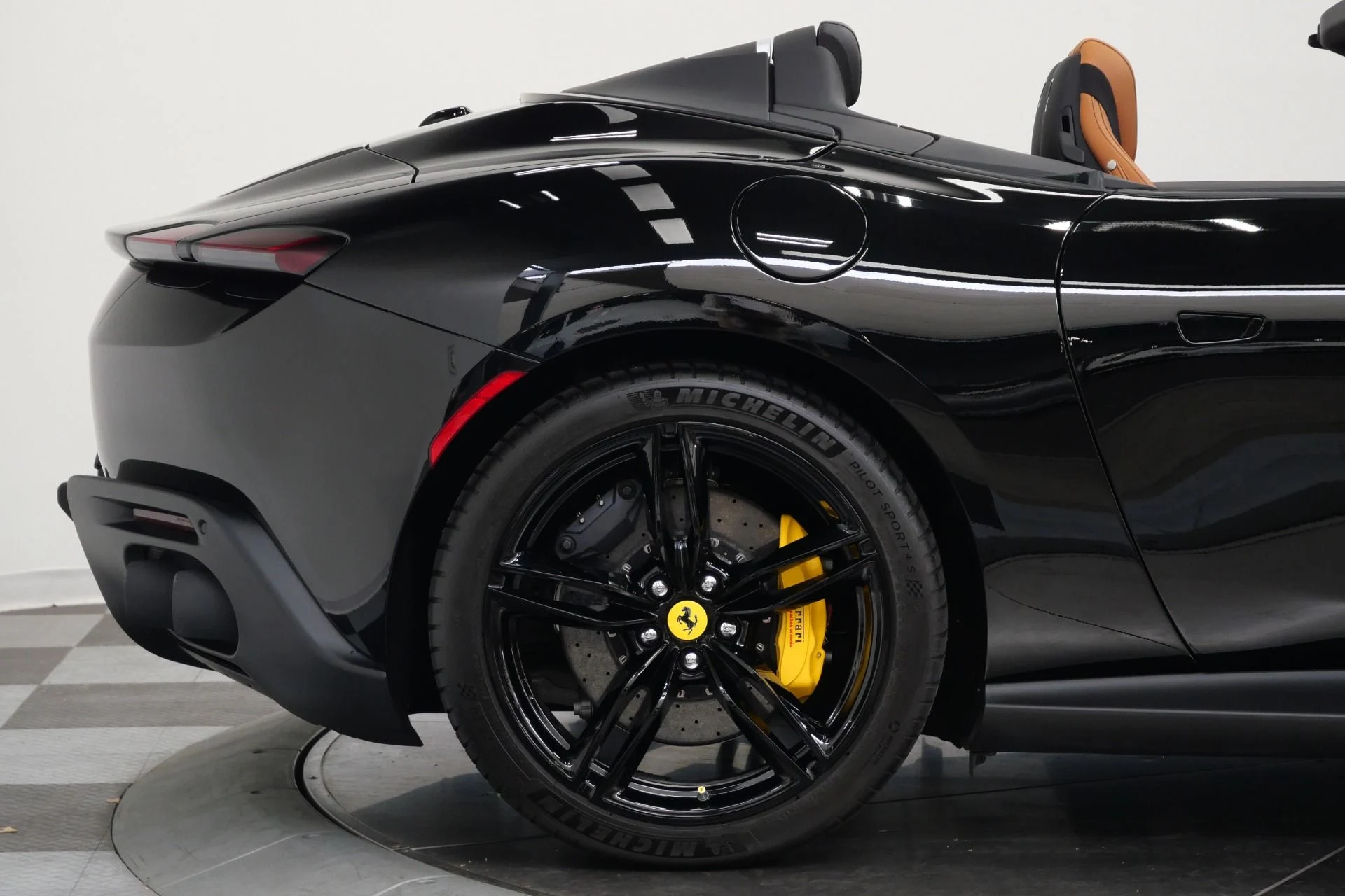 mph043_2979470955_Used_2025_Ferrari_Roma_Spider_Carbon_Fiber_Interior_Trim_Low_Miles_1784064795_976c396cf3