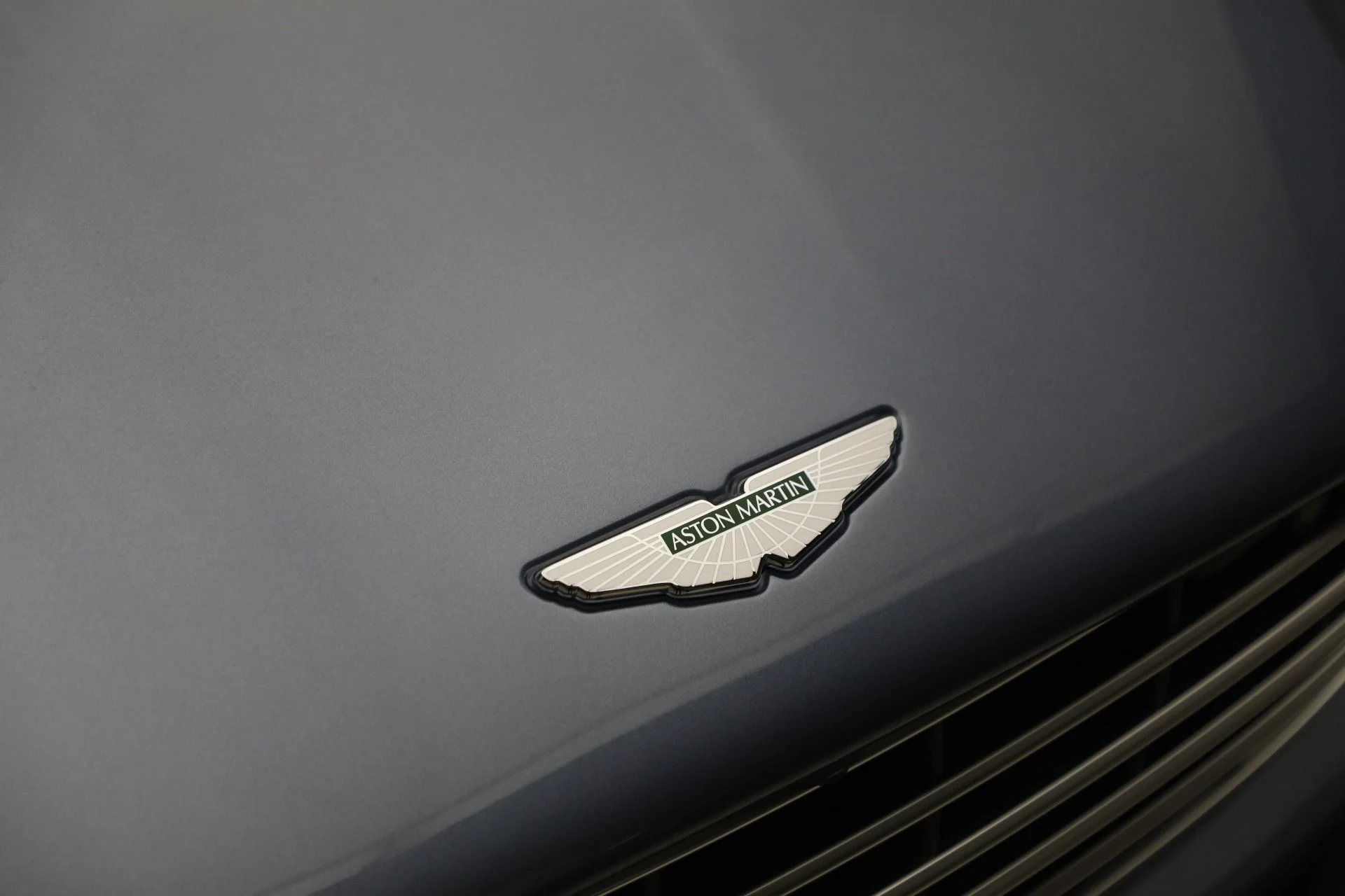 mph043_3006394063_Used_2022_Aston_Martin_DB_11_Volante_1787336556_2b7fe794a4