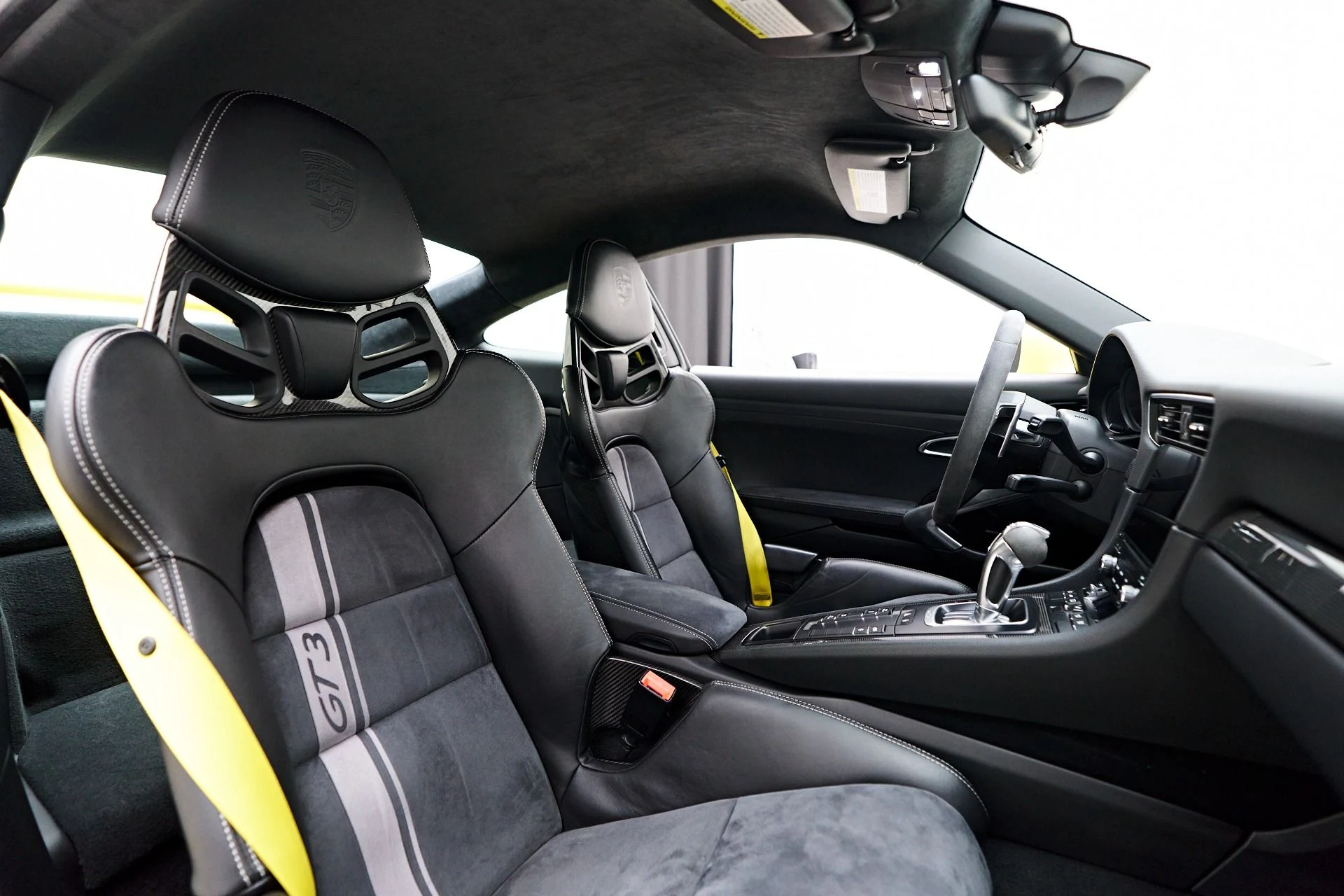 mph043_30222131_Used_2018_Porsche_911_GT_3_1755896693_1cb3b26a33