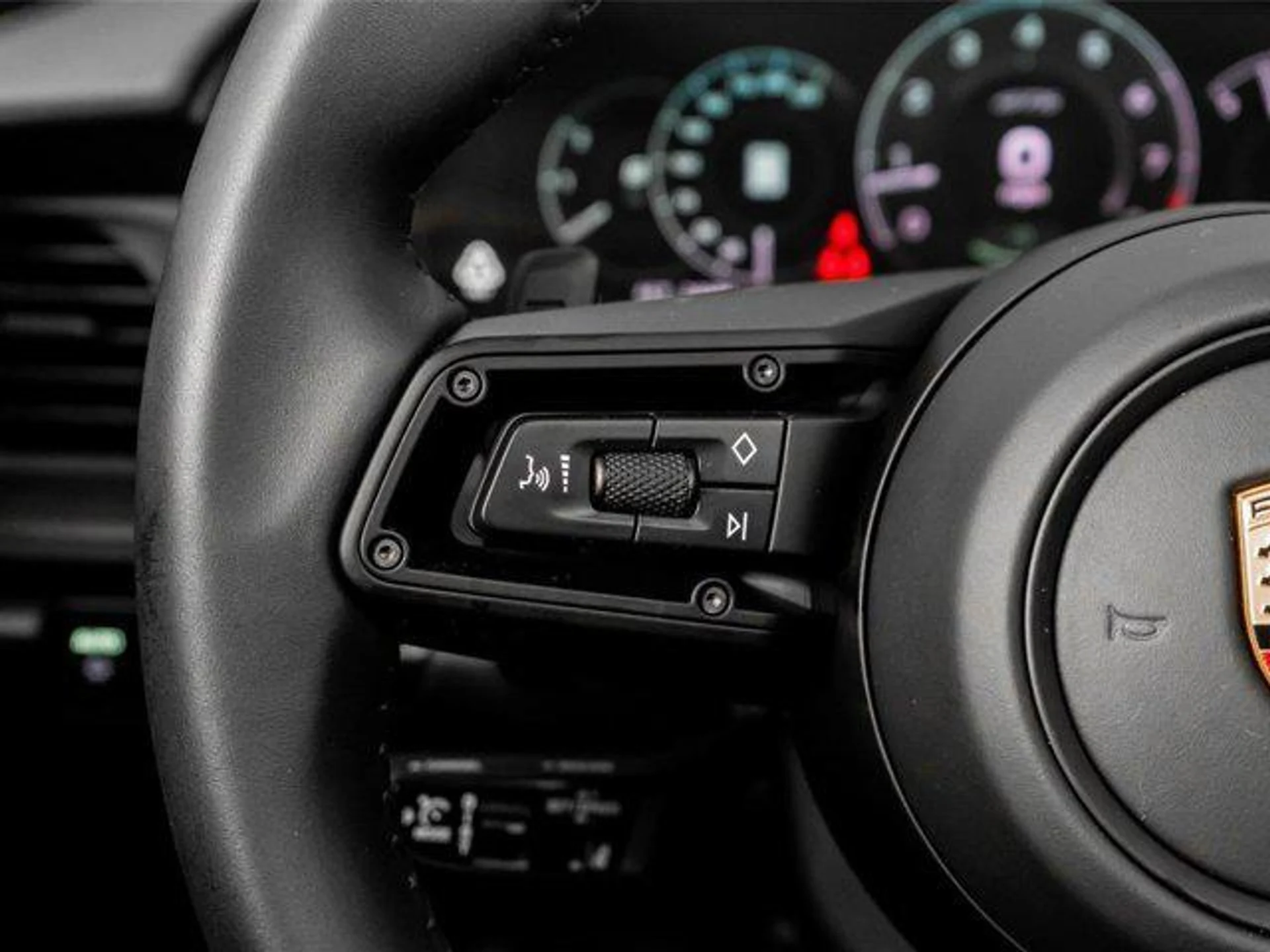 mph043_3031167373_9ygm_T6_Fl_B_Jwp02f6_TH_8_Yp_Ln9_Bg_0a873048b7