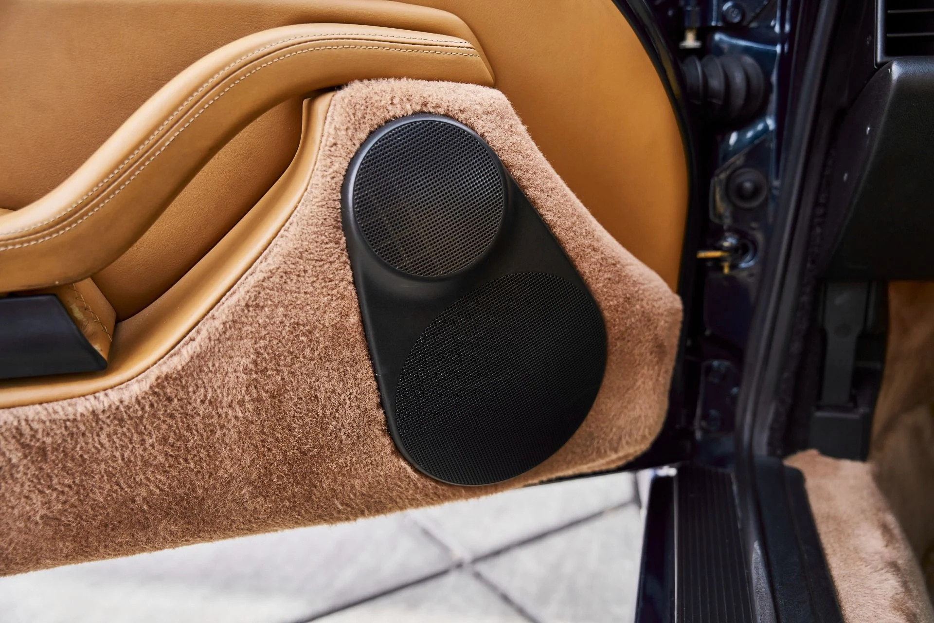 mph043_3037429561_Used_1997_Porsche_911_Turbo_1770864828_77c06d3550