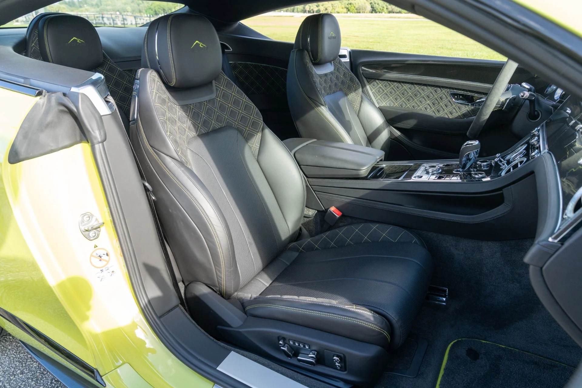 mph043_3041383431_Used_2020_Bentley_Continental_1_of_5_Pikes_Peak_Edition_GT_1761756018_21d7bd1203