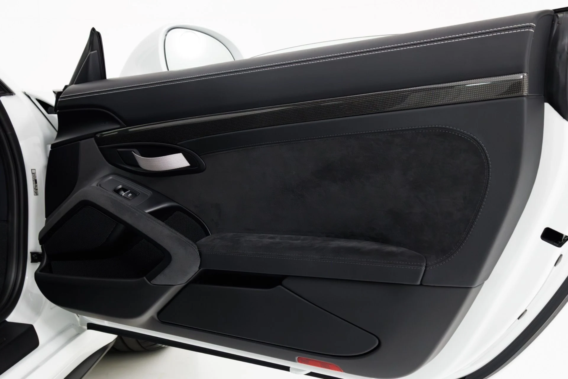 mph043_3048894412_Used_2016_Porsche_911_GT_3_RS_1775150687_b94395a603