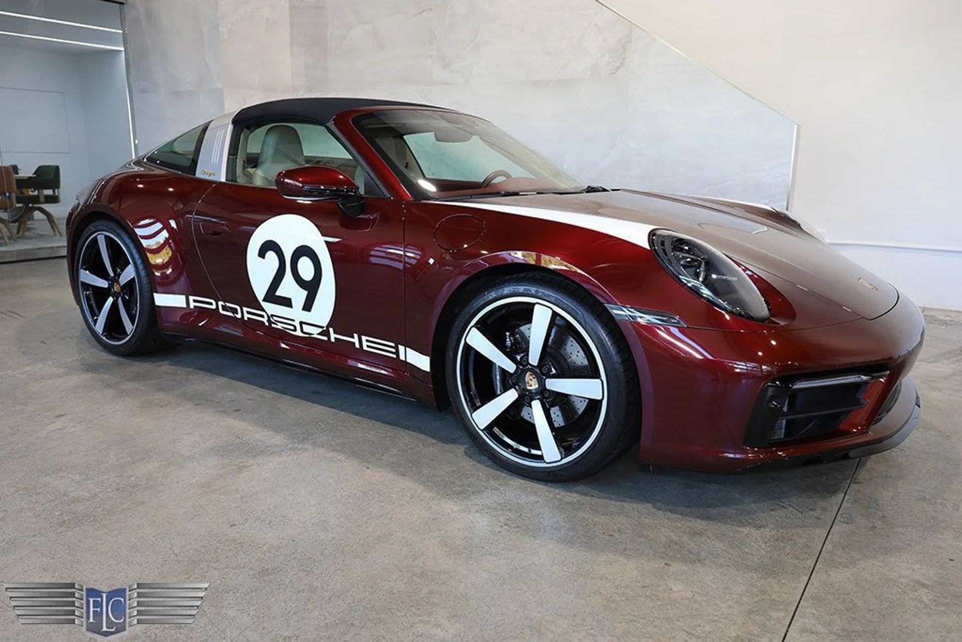 mph043_3052742936_used_2021_porsche_911_targa4sheritagedesignedition_9689_22967644_44_1024_20a30134b6