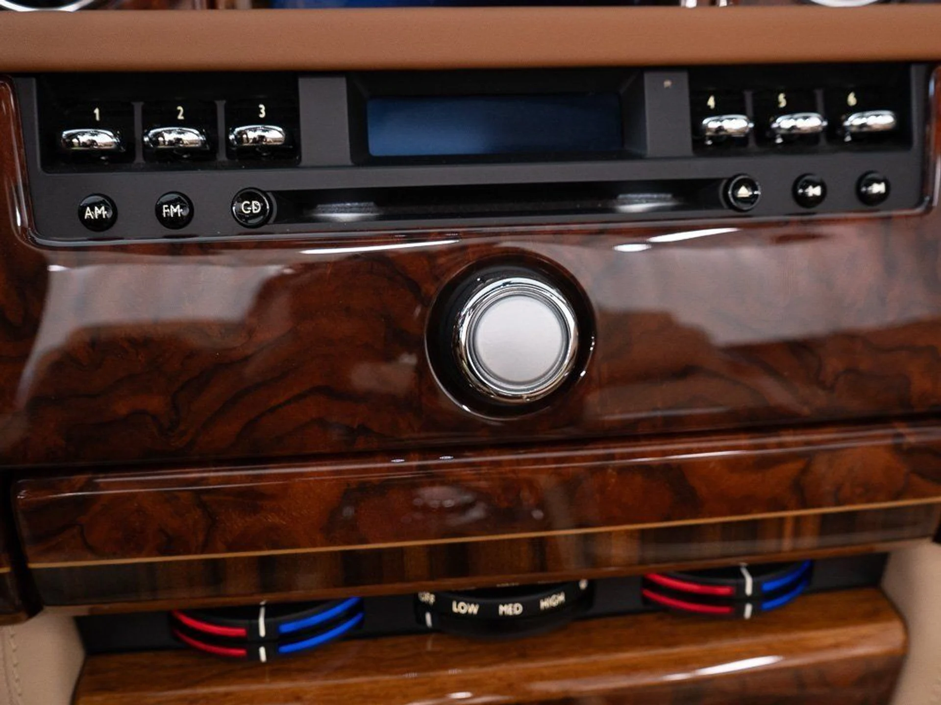 mph043_3092317161_c4f399e6650e775a9bcad067bb03185e_5b72a8d35e