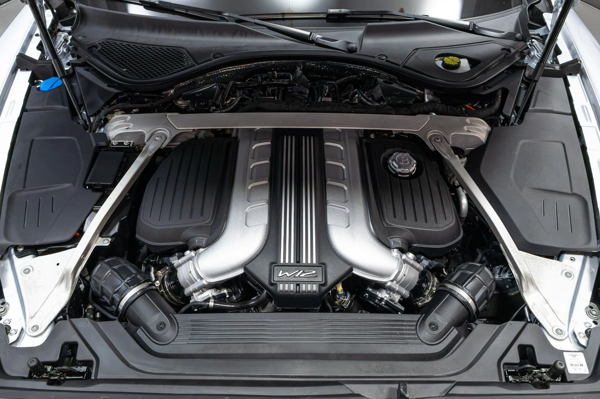 mph043_3115108179_Used_2021_Bentley_Flying_Spur_W12_1772666284_47678af911