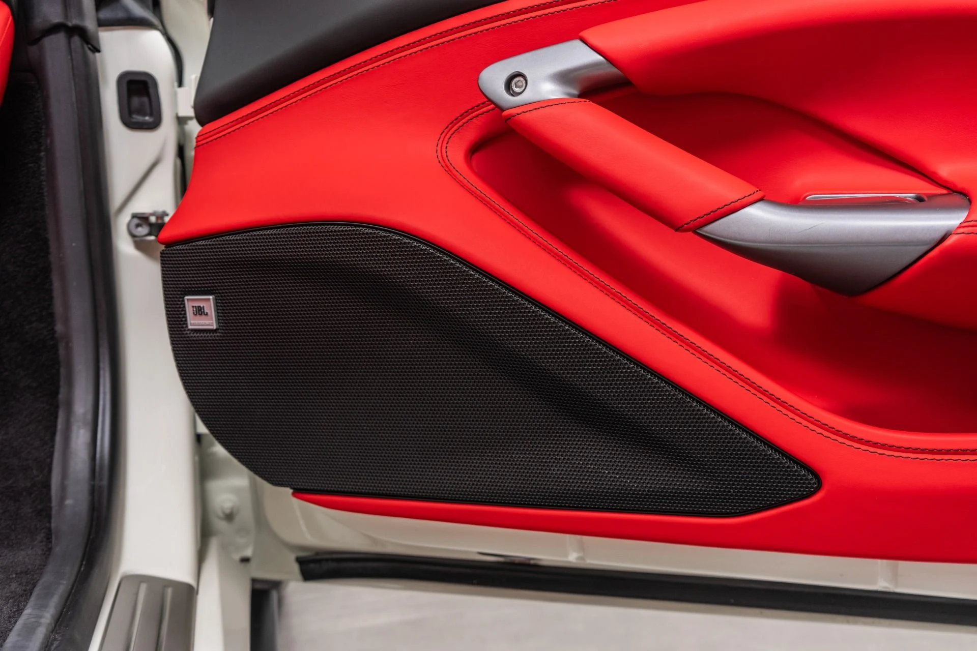mph043_3125087974_Used_2023_Ferrari_F8_Spider_Low_Miles_Two_Tone_Paint_Carbon_Driving_Zone_Passenger_Display_1789405204_4f48ab8168