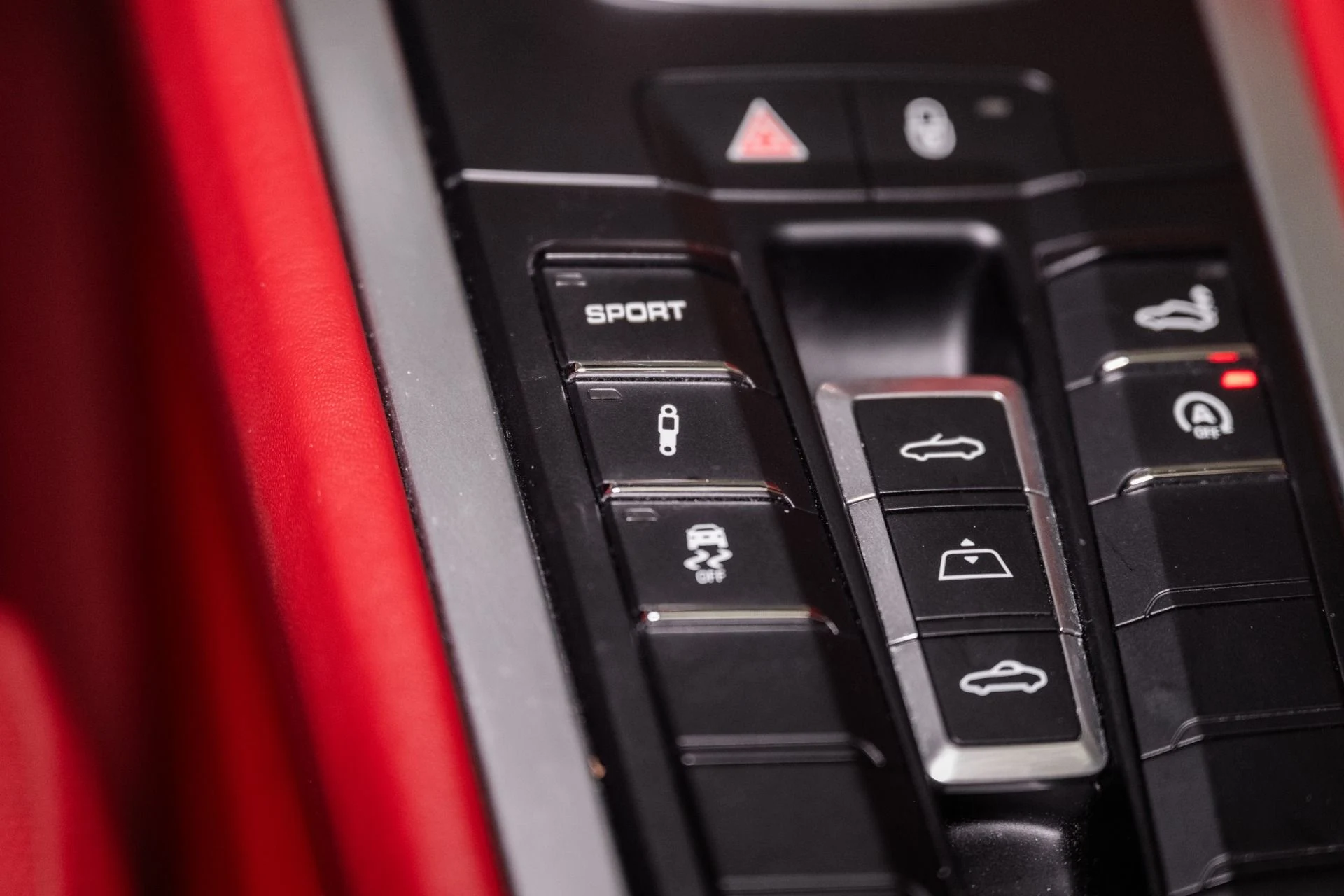 mph043_3129235361_Used_2016_Porsche_911_Carrera_S_1758126477_d23f96495f