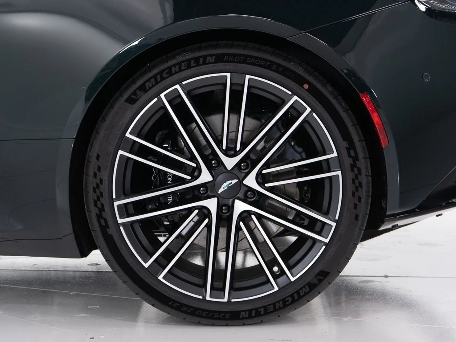 mph043_3129353193_82c2390bd56aa5d935388a0faa9ae71b_d12de139d9