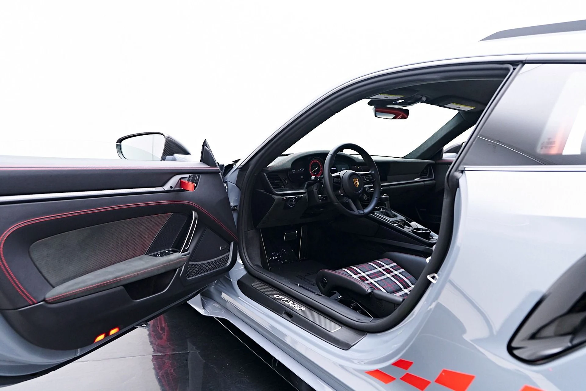 mph043_3129866125_Used_2024_Porsche_911_GT_3_RS_1740854858_4b5dbb9174