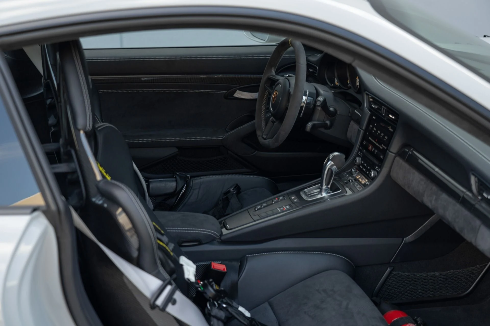 mph043_313120248_Used_2019_Porsche_911_GT_3_RS_1759431879_5806fcaa36