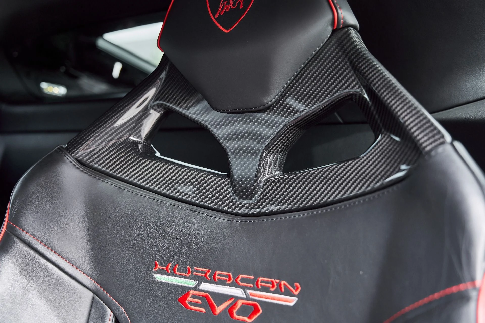 mph043_313251147_Used_2020_Lamborghini_Huracan_EVO_1768438630_9ddffda94f