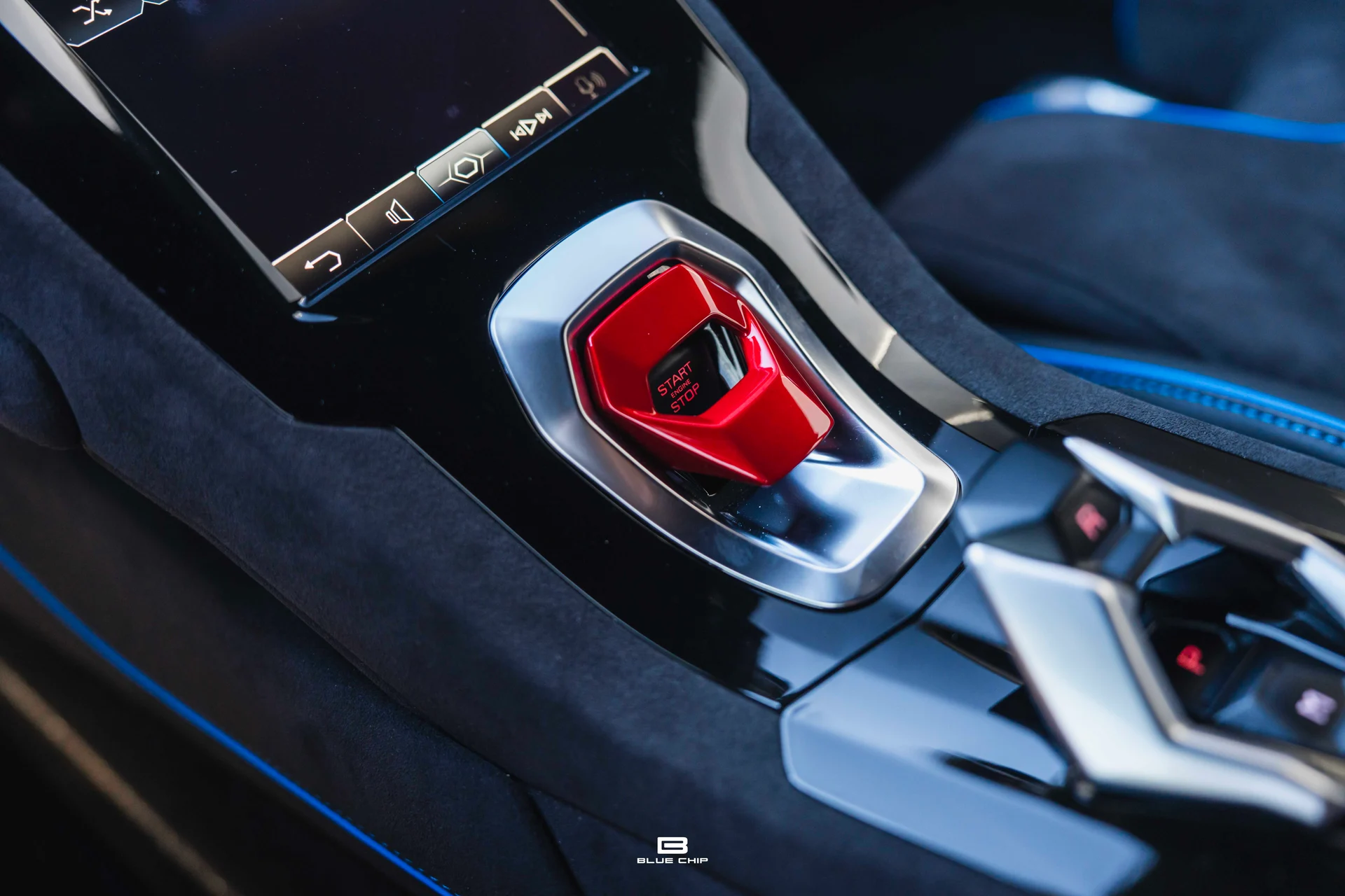 mph043_3136166566_6a31cff5d33f63c7f3795294_2024_Lamborghini_Huracan_Sterrato_44_a9a3eba5f2