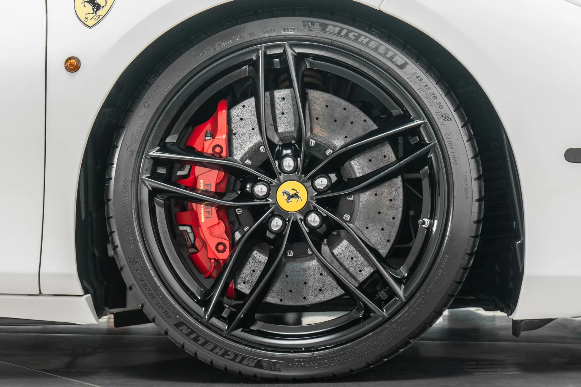 mph043_3136553503_Used_2018_Ferrari_488_Spider_1783615982_db9ee2d840