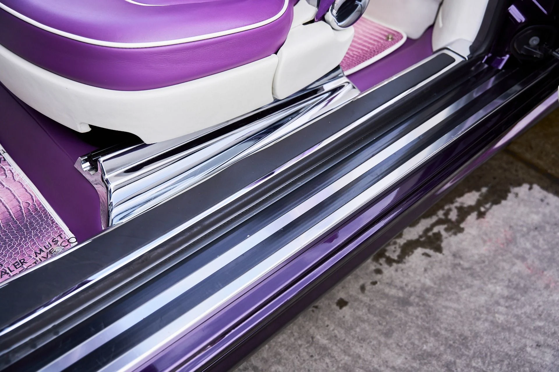 mph043_3161293281_Used_2008_Rolls_Royce_Phantom_Drophead_Coupe_Base_1769136046_fa94aadda0