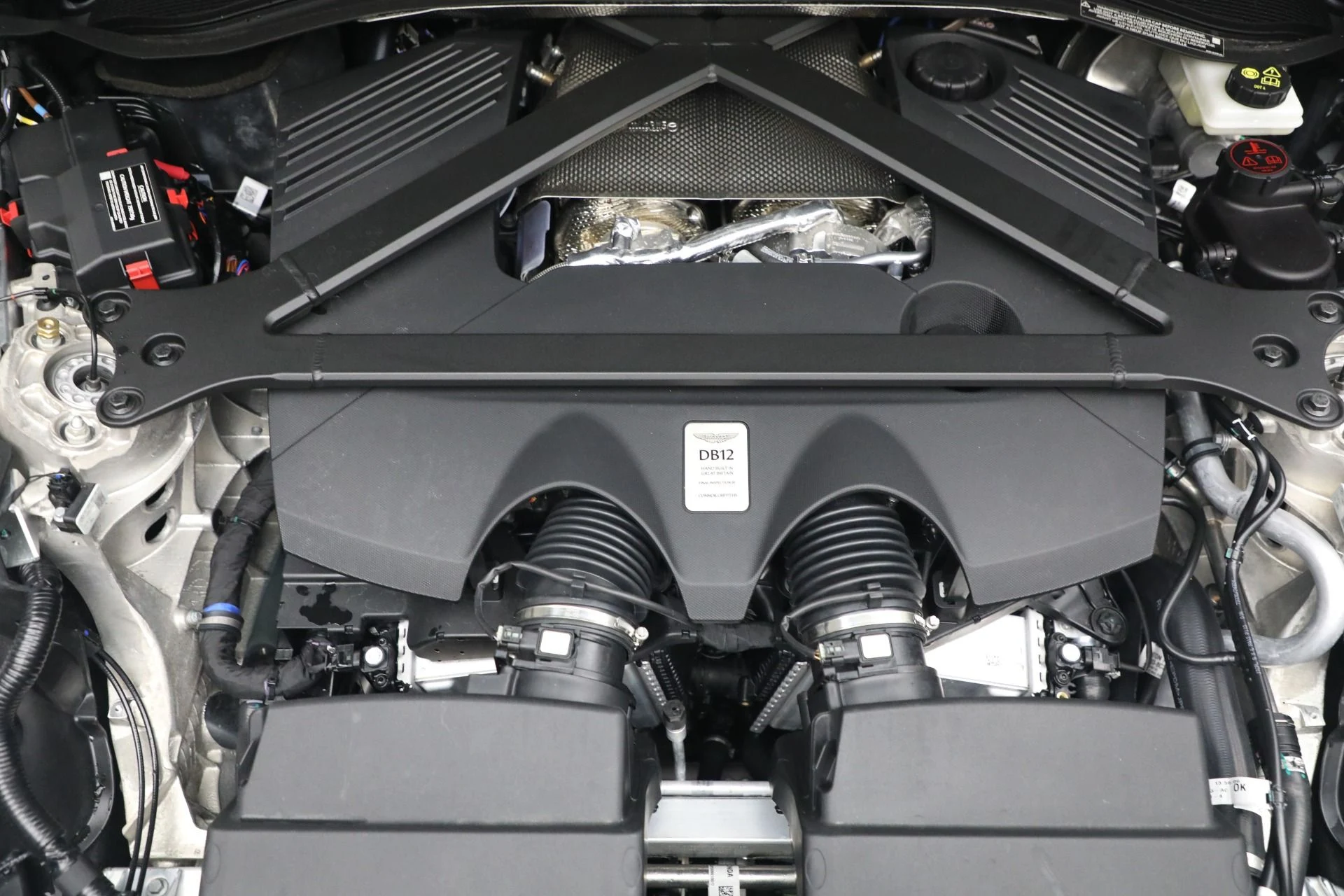 mph043_3166531352_New_2026_Aston_Martin_DB_12_Volante_1769621875_d9d76f45e9