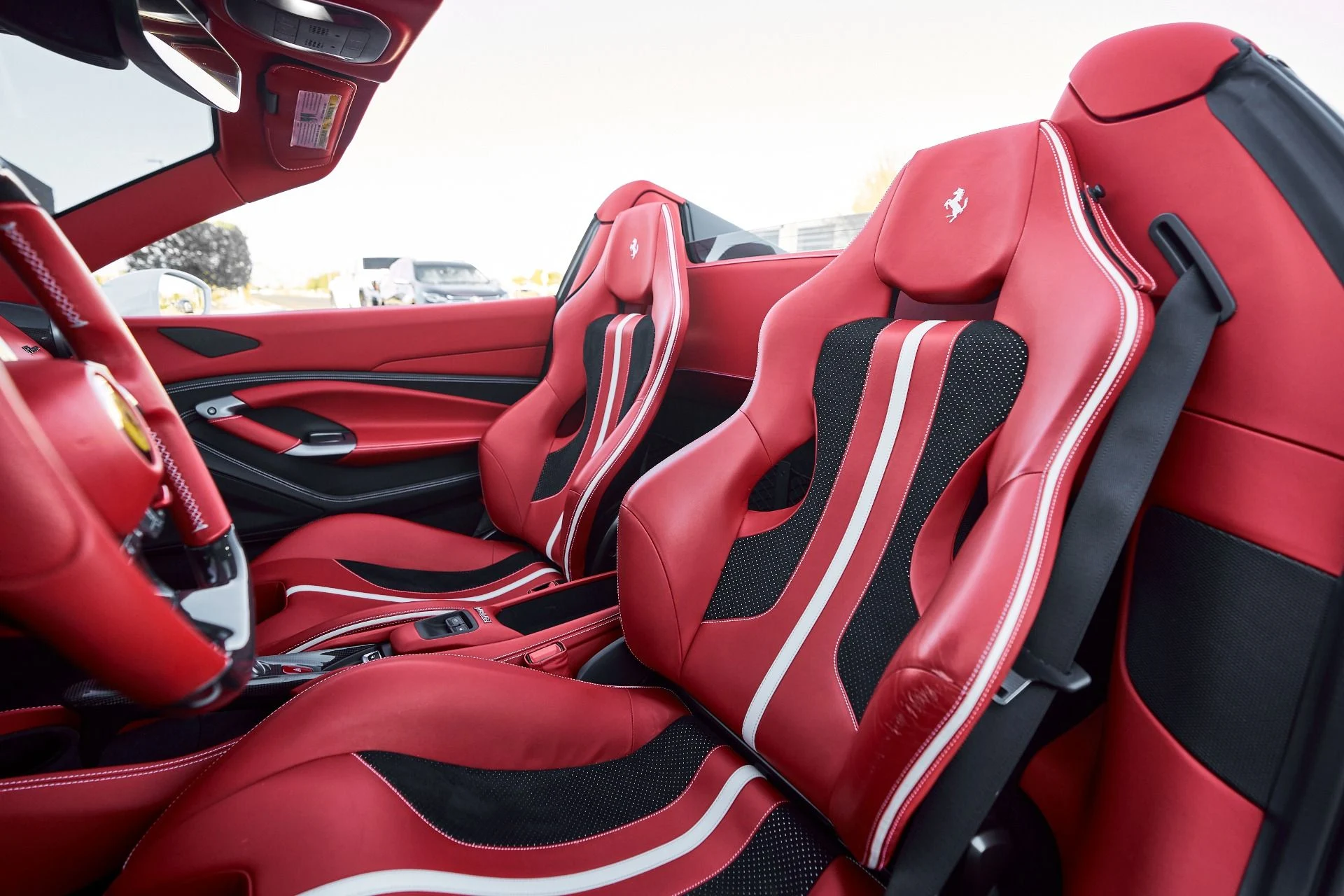 mph043_3173528507_Used_2021_Ferrari_F8_Spider_Base_1763084346_e86ccf9e25