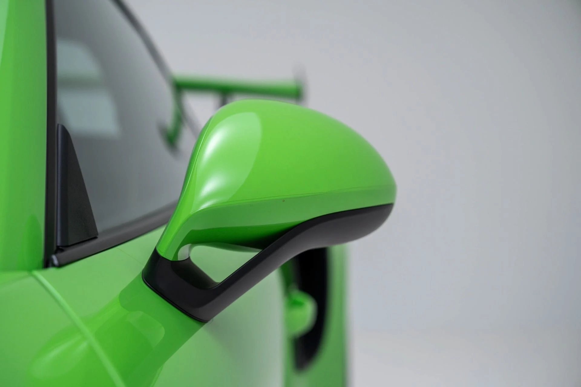 mph043_3194984478_Used_2019_Porsche_911_GT_3_RS_1774471172_d1b4600560