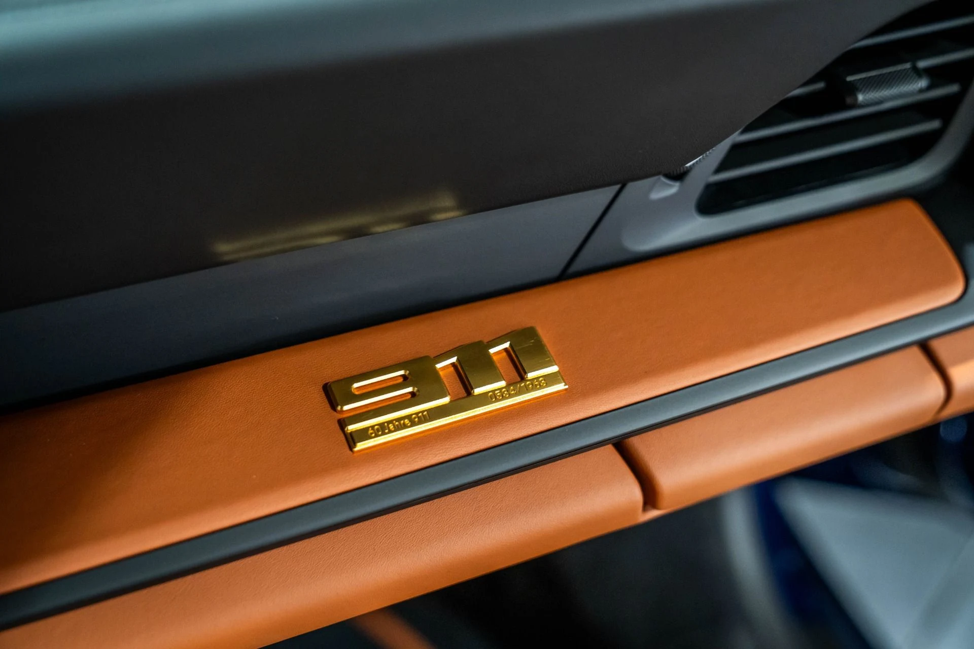 mph043_3203719533_Used_2024_Porsche_911_ST_5341963_1766128393_5e18784c21