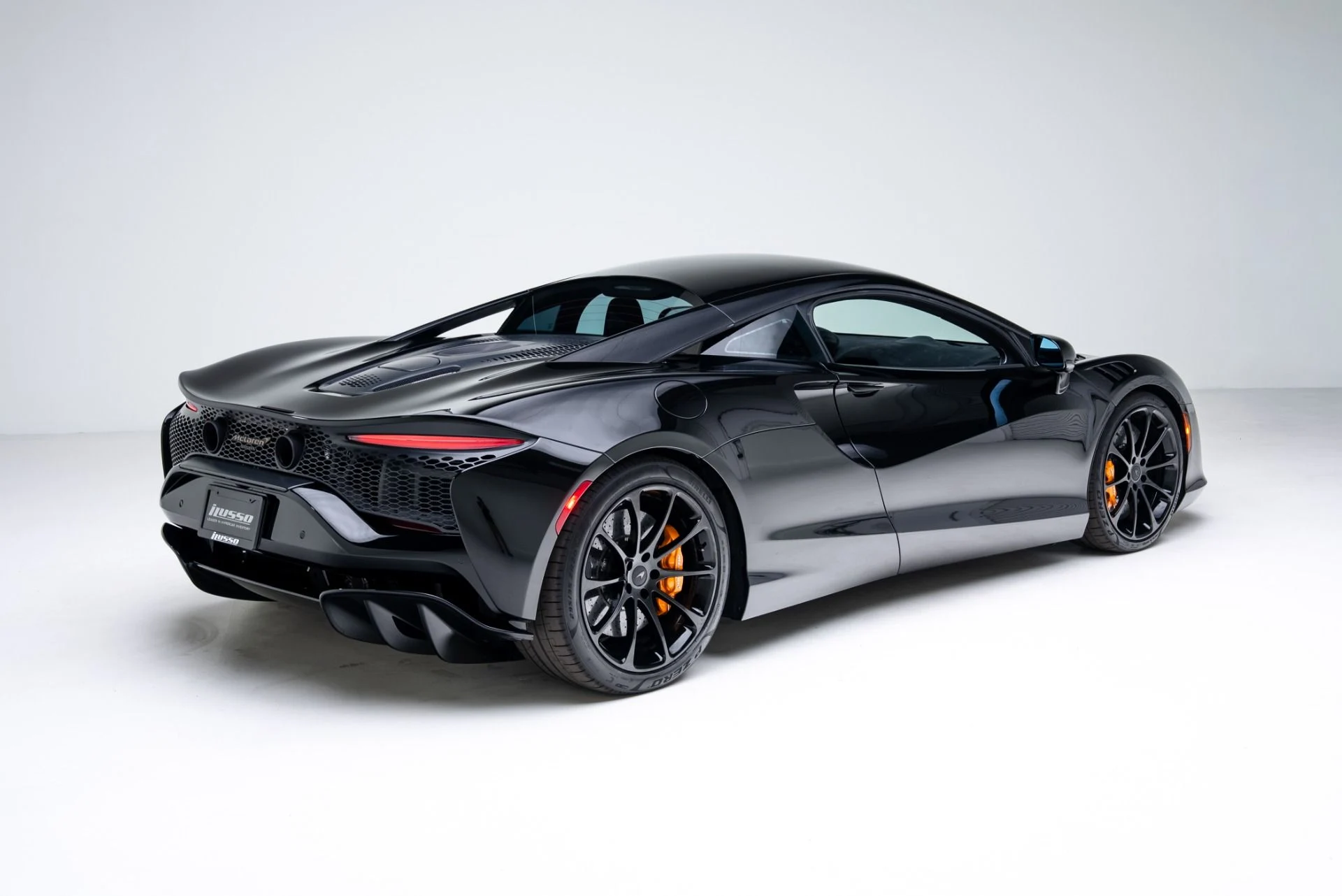 mph043_3208330477_Used_2026_Mc_Laren_Artura_1770152566_7bf13c1432