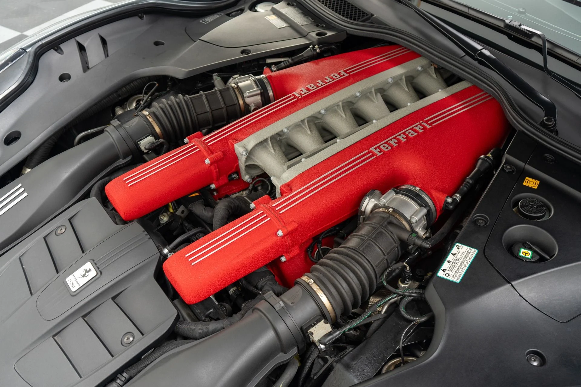 mph043_3210286731_Used_2016_Ferrari_F12berlinetta_1778185816_e5dfd1bd8a